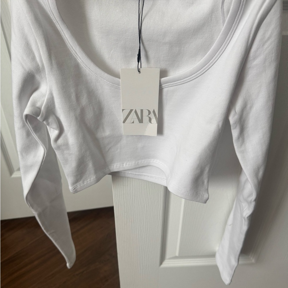 LAST ONE in stock Zara Classic White Long Sleeve Crop Top